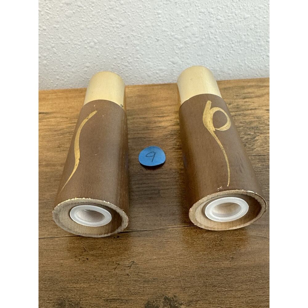 Mid Century Modern Salt and Pepper Shakers Vintage Chic - Picture 4 of 10
